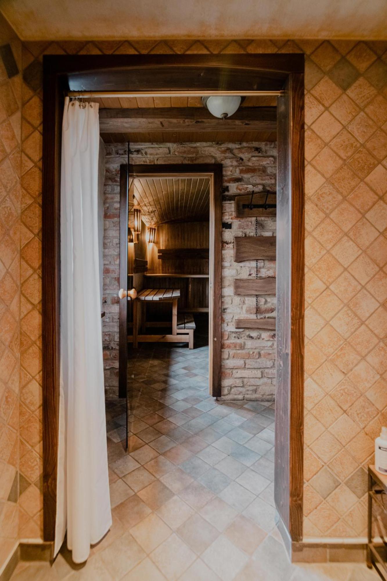 Piena Muiza - Berghof Hotel & Spa Sieksate Quarto foto